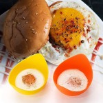 KRGMNHR Lot de 4 pocheuses à œufs en silicone avec base annelée sans BPA pour micro-ondes ou cuisinière - B08Q7FR4ZSO